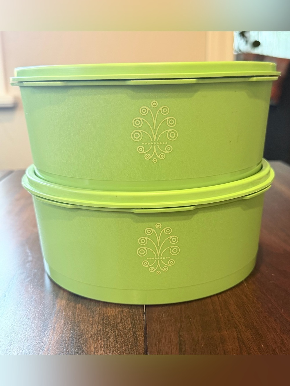2 Vtg TUPPERWARE #1204 Lime Green Canister w/#1205 Sealing Lids USA